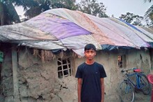 ভাঙা দেওয়াল, মাথায় ত্রিপলের ছাউনি, দুর্দান্ত রেজাল্ট কিশোরের