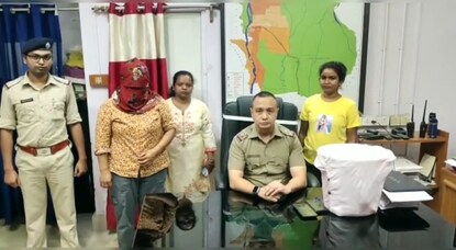 কালচিনি থানায় অভিযুক্ত 
