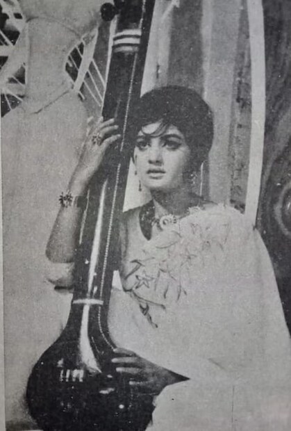 ১৯৬৬ সালে ‘দেবর-ভাবি’ ছবির মাধ্যমে রানির ভাগ্য শিঁকেয় ছেড়ে। এই ছবিটি সুপারহিট হয়। অভিনেতা ওয়াহিদ মুরাদের সঙ্গে রানির জুটিও ভক্তরা পছন্দ করেছেন। এর পর থেকে রানির ছবিগুলো বক্স অফিসে রেকর্ড-ভাঙা সাফল্য লাভ করে। ‘দেবর-ভাবি’ ছবির পরিচালক হাসান তারিকের প্রেমে পড়েন রানি। ফলে তাঁর জীবনে আসে নয়া মোড়। হাসান তারিকের তৃতীয় বার বিয়ের পিঁড়িতে বসেন রানির সঙ্গে।