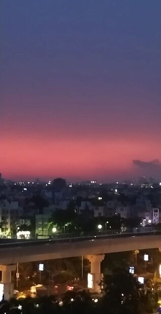 কলকাতায় সকালে সর্বনিম্ন তাপমাত্রা ছিল ২৮.১ ডিগ্রি। গতকাল সর্বোচ্চ তাপমাত্রা ছিল ৩৫.৪ ডিগ্রি।