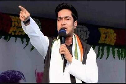 সিবিআই দফতরে অভিষেক বন্দ্যোপাধ্যায়৷ 