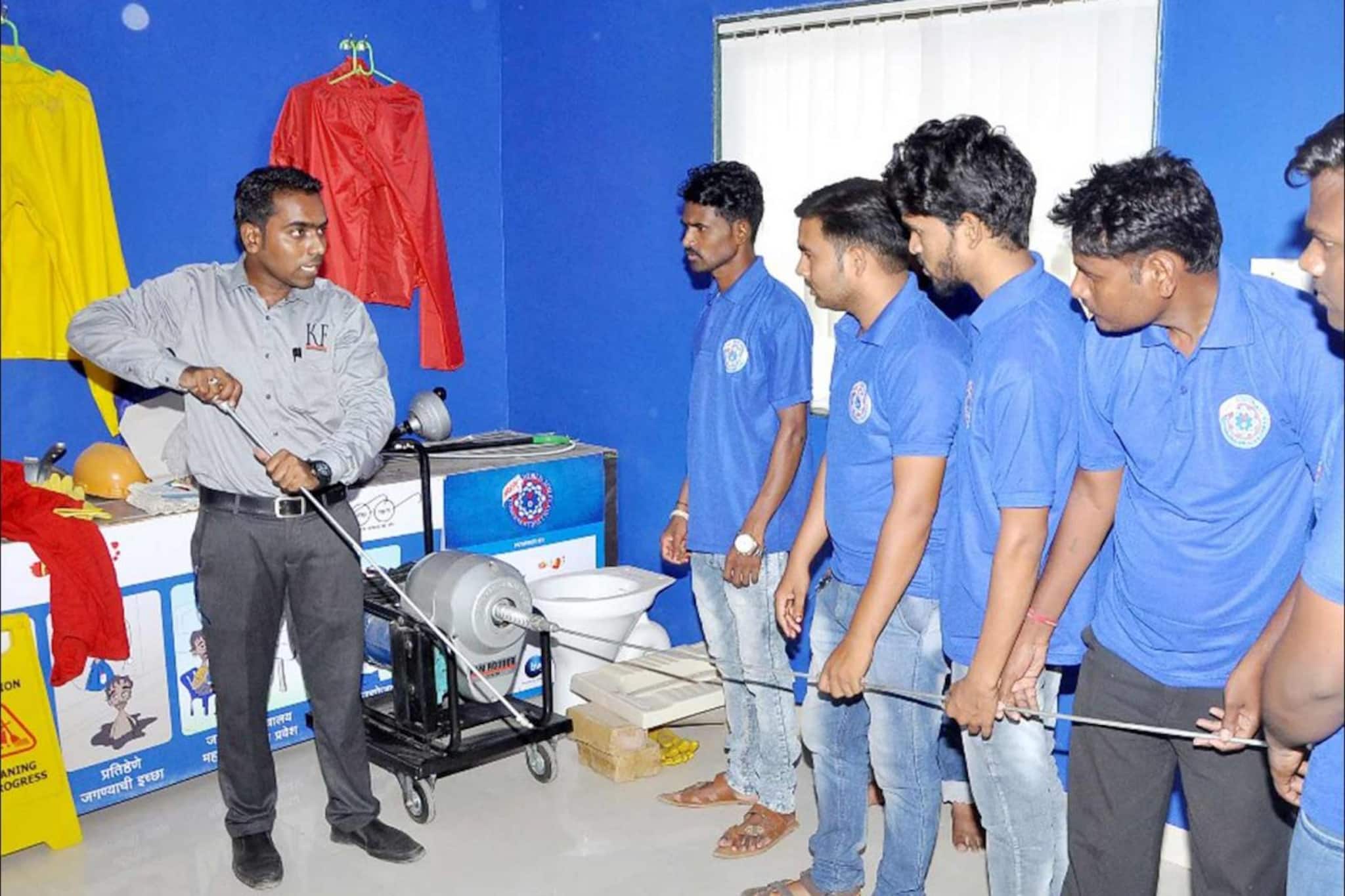 হারপিকের ওয়ার্ল্ড টয়লেট কলেজ থেকে স্যানিটেশন বিষয়ে পাঠ