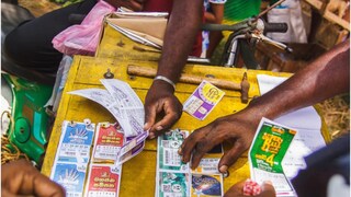 মঙ্গলবারেই বদলে যাবে ভাগ্য! জিতে যেতে পারেন লক্ষ লক্ষ টাকা, জেনে নিন লটারির ফলাফল