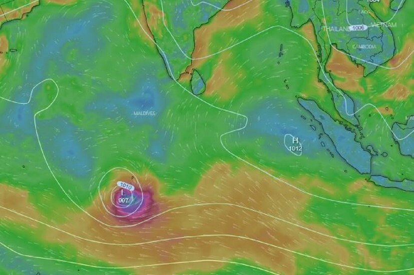 ভারতের দক্ষিণ ও দক্ষিণ পশ্চিমে অবস্থিত রয়ে সমুদ্রের ওপর ফুঁসছে এই সাইক্লোন ফ্যাবিয়ান৷ তবে এই মারাত্মক শক্তিশালী ঝড়ের টার্গেটে ভারত নেই৷