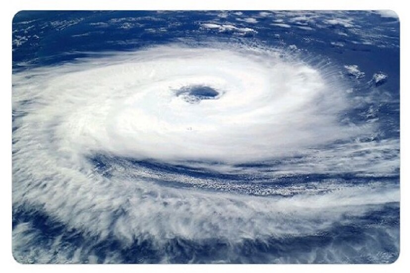 Cyclone Mocha ইয়েমেনের দেওয়া নাম৷ লোহিত সাগর বা রেড সি-র ধারে ইয়েমেন উপকূলের একটি জায়গা যার নাম থেকে এই মোখা নামটি এসেছে৷ এটি দীর্ঘদিন ধরে পৃথিবী বিখ্যাত মোখা কফি উৎপাদন করে৷ আর সেই থেকেই নাম মোখা এই জনপদের৷ Photo- Representative 