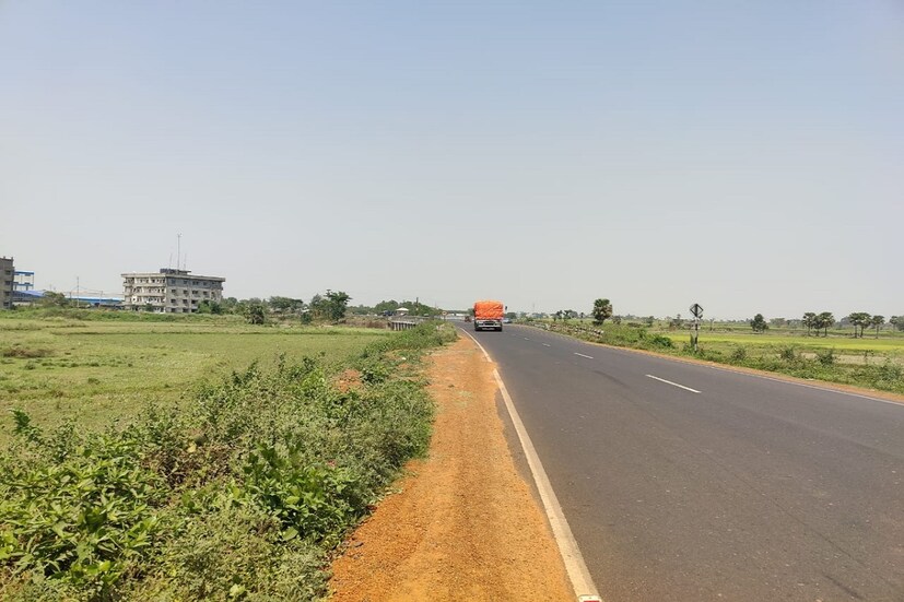এদিন অর্থাৎ ১০ মে বুধবার দিঘার তাপমাত্রা থাকবে সর্বোচ্চ ৩৭.৯ ডিগ্রি সেলসিয়াস এবং সর্বনিম্ন ২৮.২ ডিগ্রি সেলসিয়াস। বাতাসে জলীয় বাষ্পের পরিমাণ ৬৫ শতাংশ। আকাশ পরিষ্কার প্রখর রোদে দুপুরের পর তাপমাত্রা আরও বেড়ে প্রায় ৪০ ডিগ্রি কাছাকাছি পৌঁছে যাচ্ছে তাপমাত্রা পারদ। এখনই বৃষ্টির সম্ভাবনা নেই।