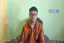 ‘বাঁধাধরা নিয়ম মেনে পড়ি না’ তাও পঞ্চম স্থানে মেদিনীপুরের কৃতী