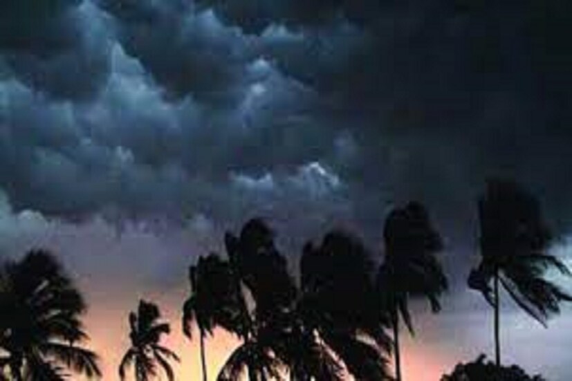 বজ্রবিদ্যুৎ-সহ ঝড়বৃষ্টির সঙ্গে শিলাবৃষ্টির সতর্কতা জারি করা হয়েছে ৷ প্রতীকী ছবি ৷