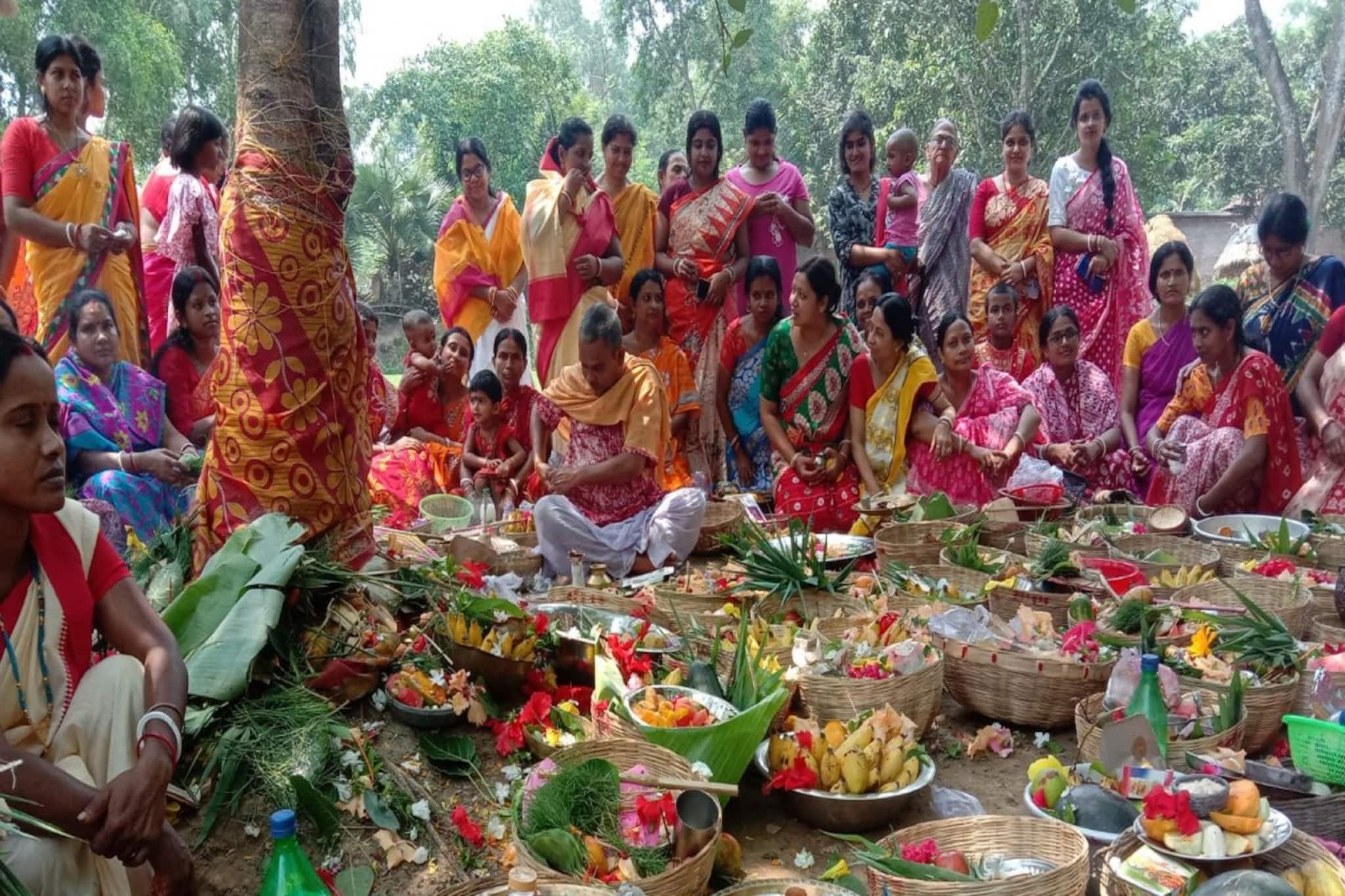 জামাইয়ের মঙ্গলই নয়, সন্তানদের মঙ্গল কামনায় একত্রে হন নাজিরপুর গ্রামের বাসিন্দারা