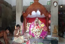 লোকদেবী ঝিংলেশ্বরী দেবীর ভোগে দেওয়া হয় হাঁসের মাংস ও কাঁকড়া!
