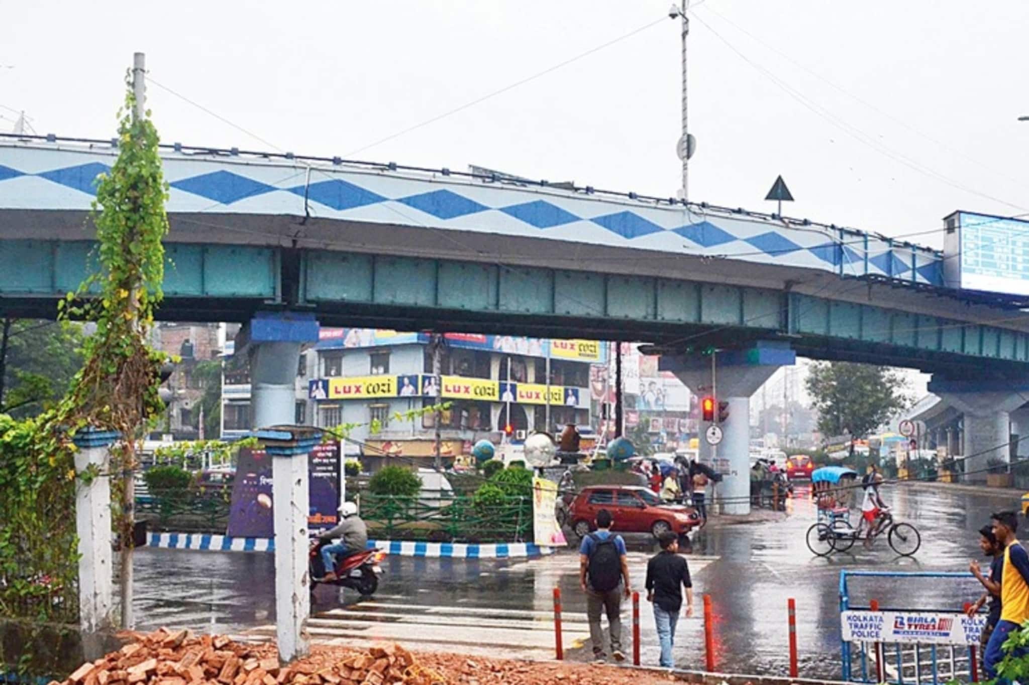 কয়েকদিন চিংড়িহাটায় যানজটের সম্ভাবনা, কোন দিকে ঘুরবে গাড়ি? চলবে মেট্রোরেলের কাজ