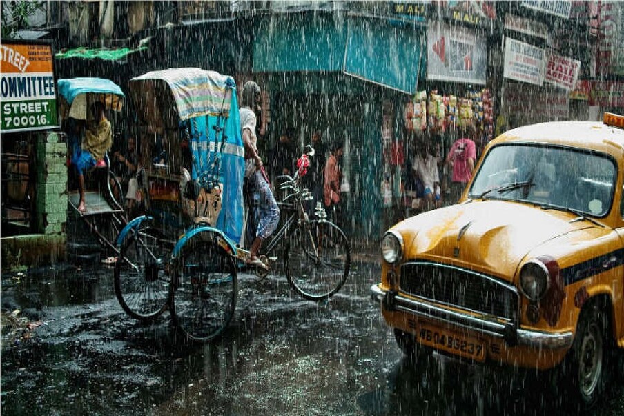 *ধেয়ে আসছে বজ্রবিদ্যুৎ-সহ ব্যাপক ঝড়বৃষ্টি। কিছুক্ষণের মধ্যেই কলকাতা-সহ রাজ্যের একাধিক জেলায় বৃষ্টির পূর্বাভাস দিয়েছে আলিপুর আবহাওয়া দফতর। ফাইল ছবি।