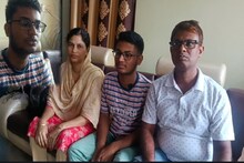 মেধাতালিকায় ১৩ বন্ধু, একেই বলে রেজাল্ট! সতীর্থদের নিয়ে মাধ্যমিকে নজির ইমতিয়াজের