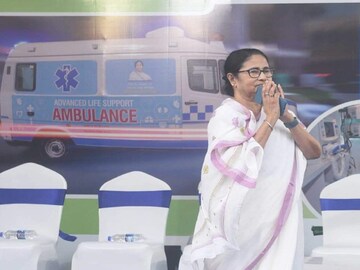 রাজ্যের ‘পরিতক্ত জমি’গুলিতে এবার বাজি কারখানা, জেলাগুলিকে দ্রুত জমি চিহ্নিত করার নির্দেশ নবান্নের