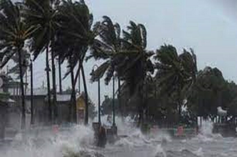 আগামী ১২ ঘণ্টায় বড় খেলা দেখাবে ঝড়ের গতিবেগ হতে পারে ১০০ কিমি ৷ প্রতীকী ছবি ৷
