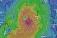 বঙ্গোপসাগরে অতি গভীর নিম্নচাপ ঘূর্ণিঝড়ে পরিণত হল ! ‘মোকা’-র গতিপথ কোন দিকে?