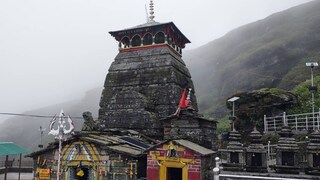 উত্তরাখণ্ডে গাড়োয়াল হিমালয়ের অংশে ১২ হাজার ৮০০ ফুট উচ্চতায় রয়েছে এই শৈবতীর্থস্থান