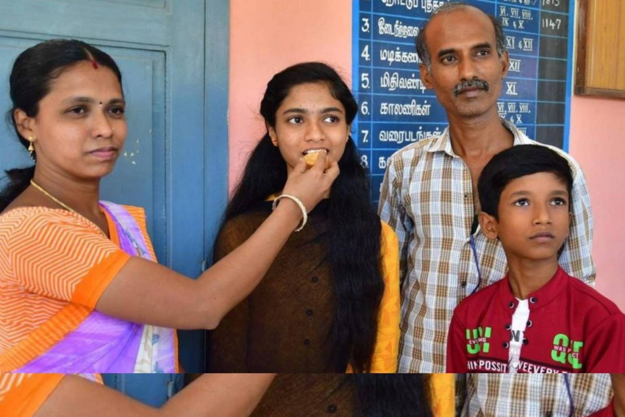 বাবা কাঠের মিস্ত্রি, তামিলনাড়ুতে ক্লাস টুয়েলভ-এর পরীক্ষায় ৬০০-এ ৬০০ মেয়ে