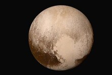 চির তুষারাবৃত বামনগ্রহ Pluto-র বুকে হৃদয় আঁকল কে! নাসা-র রহস্যময় ছবিতে তোলপাড়