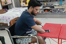 বিদ্যুতের ছোবলে হারান হাত পা, শত প্রতিকূলতা পেরিয়ে আইআইএম-এ পড়ার সুযোগ তরুণের