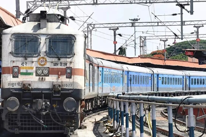 ২২২০২ পুরী-শিয়ালদহ দুরন্ত এক্সপ্রেস চারদিন- ৩১ মে, ২ জুন, ৯ জুন এবং ১১ জুন ৫০ মিনিট দেরিতে চলতে পারে।