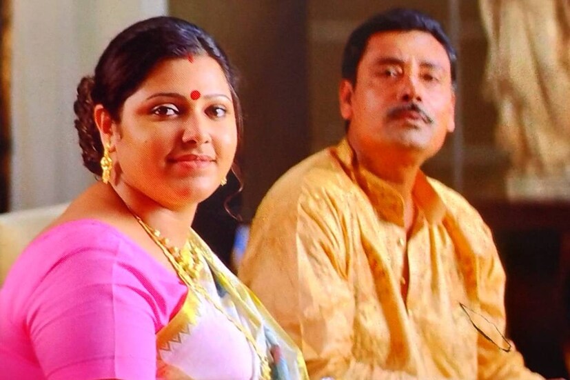 সাল ২০০৯। রাজ চক্রবর্তীর 'চ্যালেঞ্জ' ছবির একটি সংক্ষিপ্ত দৃশ্যে অভিনয় করেন দেবশ্রী। সেখানে শুভশ্রীর চরিত্র অর্থাৎ পূজাকে দেখতে আসা পাত্রের মায়ের চরিত্রে দেখা গিয়েছিল তাঁকে।