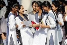 গুচ্ছ গুচ্ছ ৮০-৯০‍% নয়! গত বছরের তুলনায় একলাফে অনেকটাই কমলো নম্বর পাওয়ার হিড়িক!
