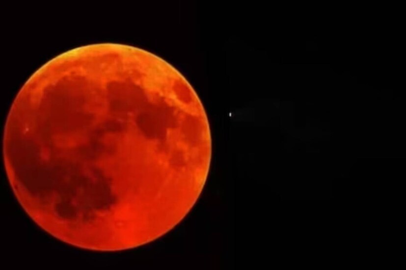 প্রাচীন রীতি অনুযায়ী গ্রহণ চলাকালীন অন্তঃসত্ত্বারা হাতে ছুরি, কাঁচি বা ব্লেডের মতো কোনও ধারাল জিনিস রাখবেন না৷