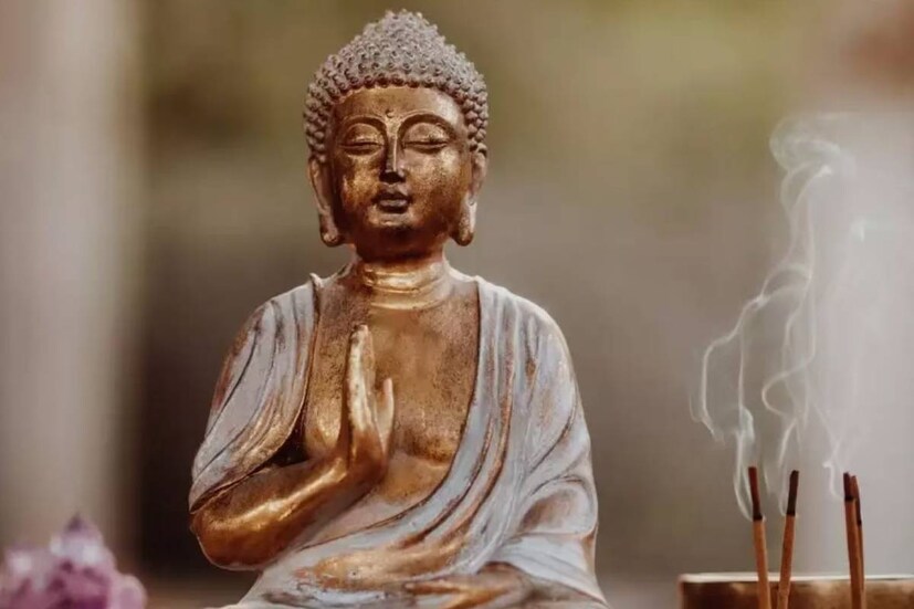 গুপ্তপ্রেস পঞ্জিকা মতে পূর্ণিমা তিথি আরম্ভ হবে ৪ মে বৃহস্পতিবার, রাত ১১টা ৪ মিনিট ৫৯ সেকেন্ডে।