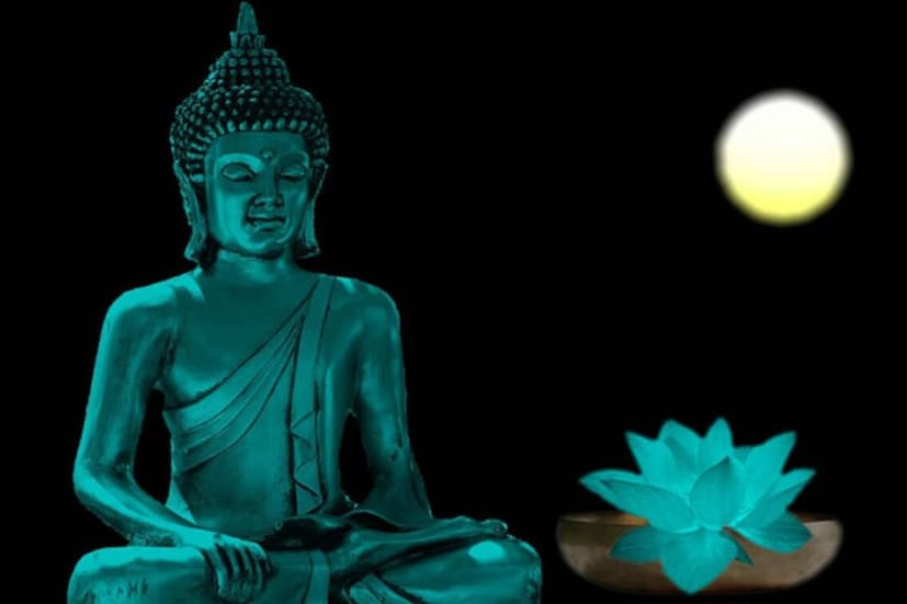 বৌদ্ধ ধর্মাবলম্বীদের কাছে বুদ্ধ পূর্ণিমা দিনটি অত্যনম্ত গুরুত্বপূর্ণ৷ বৈশাখ মাসের এই পূর্ণিমা তিথিতেই জন্মগ্রহণ করেছিলেন তথাগত সিদ্ধার্থ৷