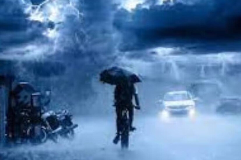 তবে ভারী বর্ষণে উত্তর এবং উত্তর পশ্চিম ভারতের তীব্র গরম অনেকটাই প্রশমিত হয়েছে৷