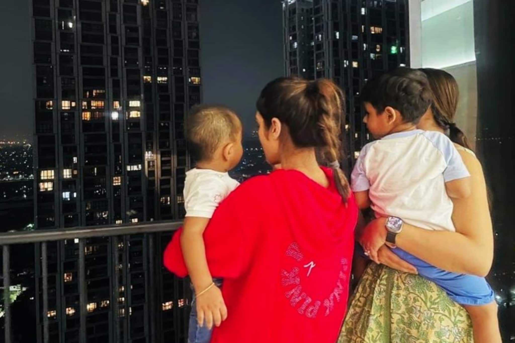 রাজের বারান্দায় সন্তান কোলে ২ নারী! ইউভানের সঙ্গে প্লে ডেটে যশ-পুত্র, ভাইরাল ছবি