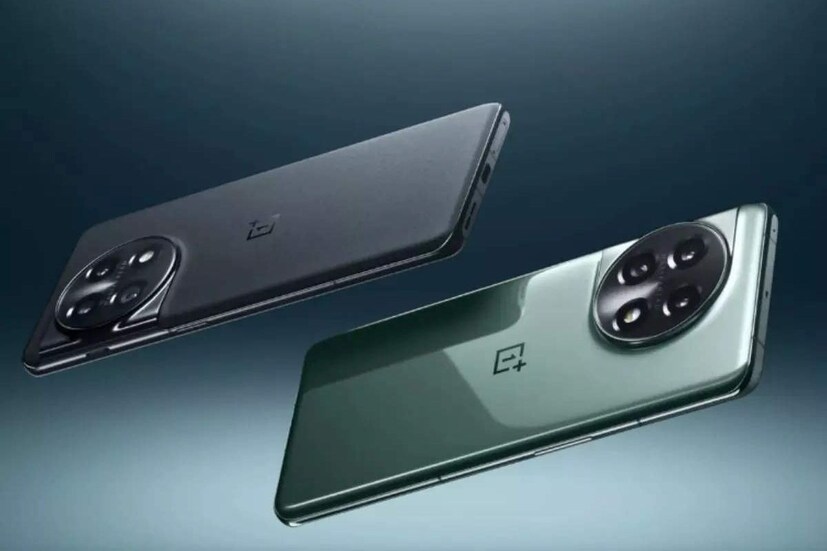 সুরক্ষা Google Pixel 7a ওয়াটার রেজিস্ট্যান্টের ক্ষেত্রে OnePlus 11R 5G-কে পিছনে ফেলে দিয়েছে। কারণ গুগলের ফোনটি IP67 রেটিং সহ বাজারে এসেছে।