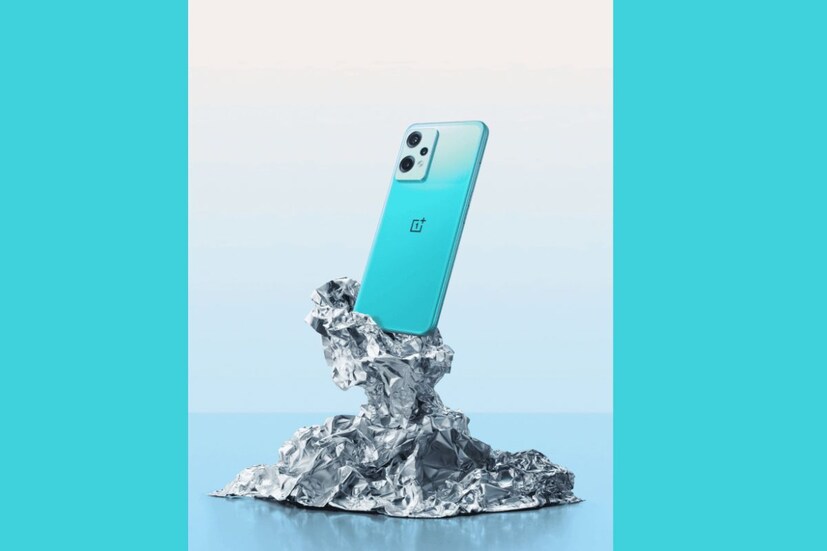 OnePlus Nord CE 3 Lite 5G ফোনে একটি ৫০০০ mAh ব্যাটারি দেওয়া হয়েছে এবং এতে চার্জ করার জন্য SuperVOOC চার্জিং সাপোর্ট রয়েছে। অন্য দিকে, Samsung Galaxy A54 5G ফোনে একটি ৫০০০ mAh ব্যাটারি দেওয়া হয়েছে এবং এটি ফাস্ট চার্জিং সাপোর্ট যুক্ত।