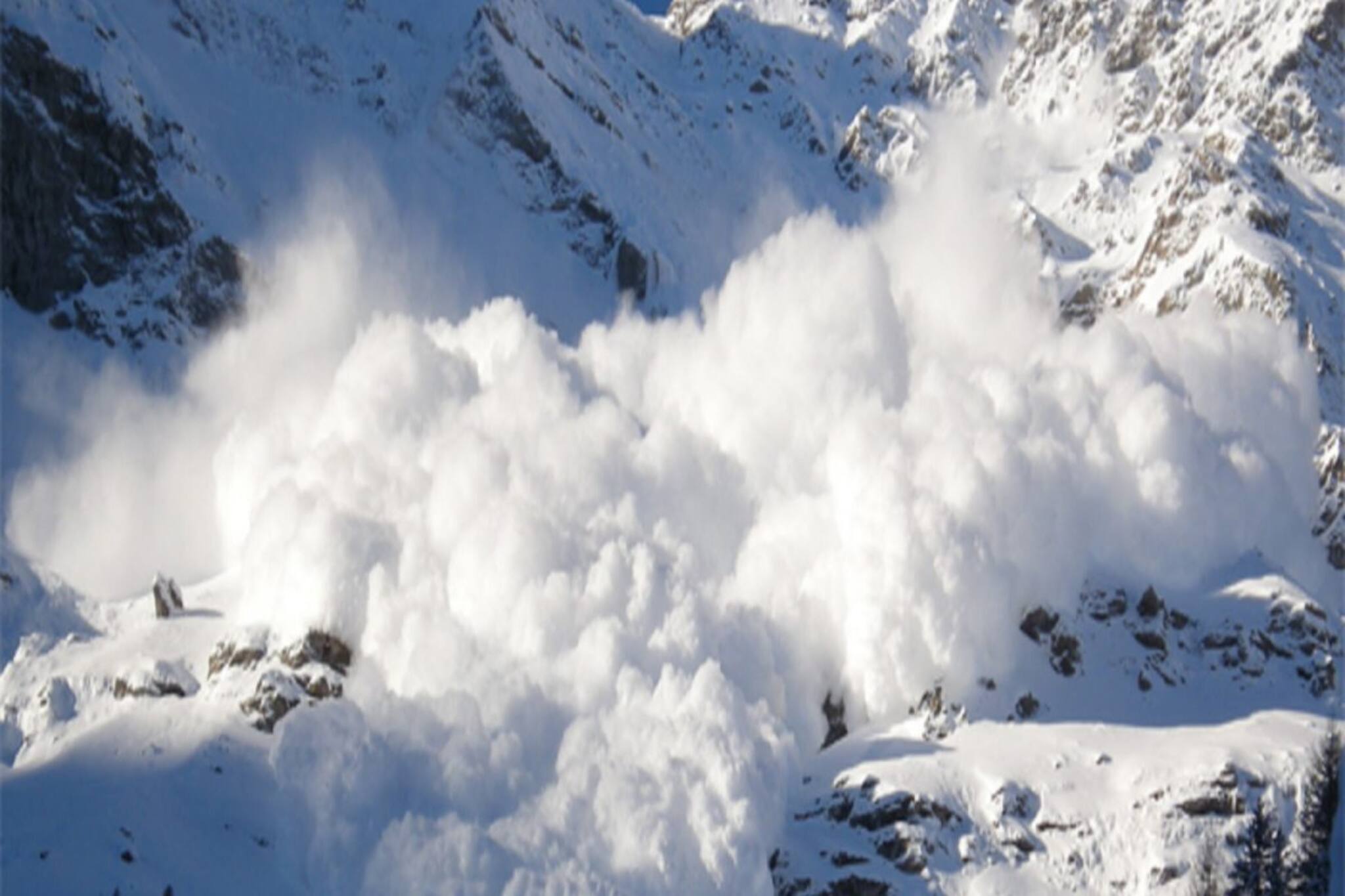 পাকিস্তানে ভয়াবহ তুষারধস, ৪-এর শিশু-সহ মৃত্যু অন্তত ১১ জনের!