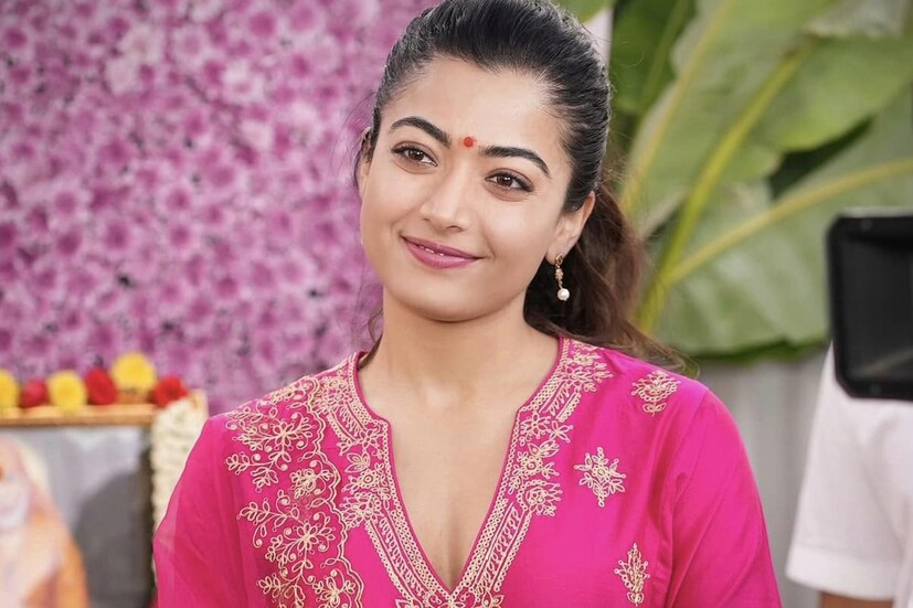 কেউ কেউ অবশ্য রশ্মিকার পাশে দাঁড়িয়ে বলেছেন, ‘ওটি একটি পুরনো ইন্টারভিউ ছিল৷ সেখানে তিনি বলেছিলেন এই কথা, হতে পারে তিনি মন পাল্টেছেন৷’ কেউ কেউ আবার বলেছেন, আমরা সবাই জানি রশ্মিকা নিয়মিত এটা খান না, একবার মনে হয়েছে, খাচ্ছেন, তাতে অসুবিধা কী আছে৷