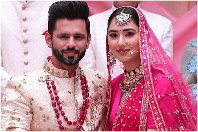 দিশার বেবি বাম্প স্পষ্ট হয় সেই ছবিতে। পরের ছবিতে আল্ট্রাসোনোগ্রাফির ঝলক। আর তাতে দিশা লিখেছিলেন, ‘হবু মা, বাবা ও বেবির তরফে সকলকে নমস্কার।’