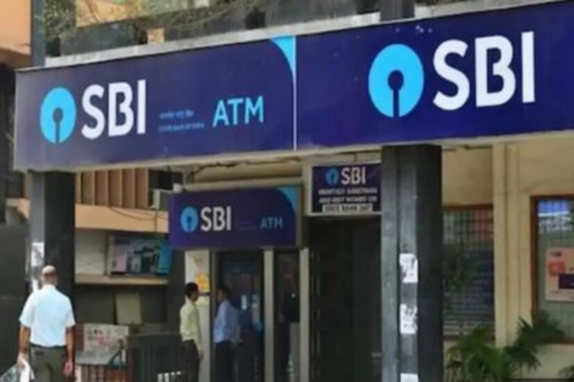 তারপরে সেখান থেকে ব্যাঙ্ক স্টেটমেন্টের সময়কাল বাছতে হবে। অর্থাৎ, আপনি কোন সময়ের ব্যাঙ্ক স্টেটমেন্ট চাইছেন, সেই সময়টা বাছতে হবে।(প্রতীকী ছবি)