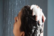 শ্যাম্পুর আগে কন্ডিশনার ব্যবহারে চুলের কী হয় জানেন? উত্তর জানলে এটাই করতে চাইবেন