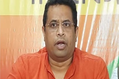 সৌমিত্র খাঁ।  
