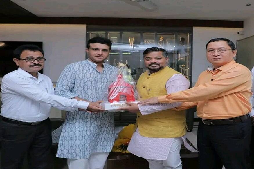 দেশের আইকন বাঙালির গর্ব সৌরভ গঙ্গোপাধ্যায়কে তাঁরা নির্বাচিত করেছেন পর্যটন শিল্পের ব্র্যান্ডিংয়ের জন্য