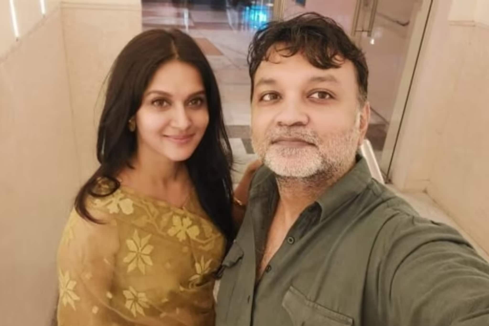 অন্য সম্পর্কে সৃজিত? মিথিলার সঙ্গে ডিভোর্সের গুঞ্জন! অবশেষে মুখ খুললেন পরিচালক