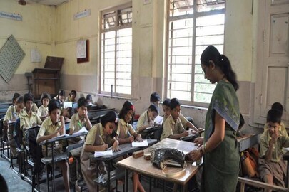 অসমে শিক্ষকদের পোশাকবিধি। সংগৃহীত ছবি। 