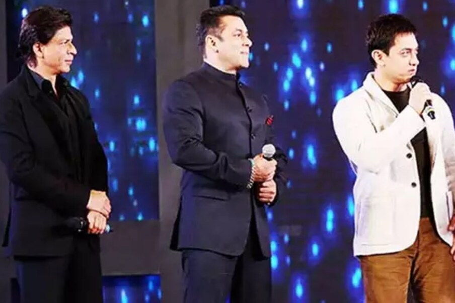  ৯০ দশক জুড়ে পর্দা মাতিয়েছেন তিন খান। তাঁদের পর বলিউডে আরও কত কত নায়কদের প্রজন্ম এসেছে, তাও এই খানদের দাপট কমেনি। মানুষ আজও এই তিনজনের দিকেই মুখিয়ে। শাহরুখ খান, সলমন খান এবং আমির খান।