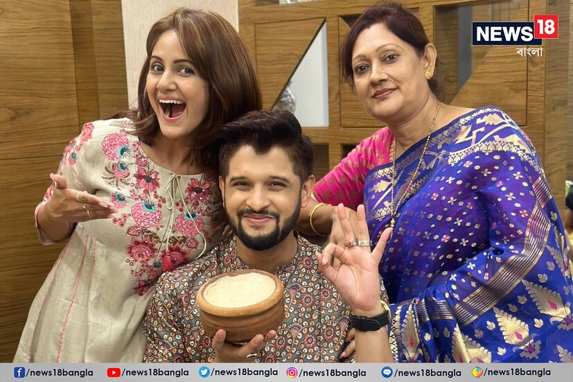 তাও কি হয়? টলিপাড়ার অন্যতম পাওয়ার কাপল বলে কথা। তৃণা সাহা ও নীল ভট্টাচার্য। জমিয়ে হল জামাইষষ্ঠী, থুড়ি প্রি-জামাইষষ্ঠী। একদিন আগেই মহা আয়োজন তৃণার বাড়িতে।