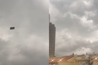 তুরস্কে ঝড় উড়িয়ে নিয়ে গেল আস্ত সোফা!