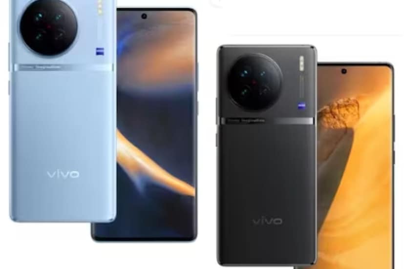 Vivo -  এপ্রিল মাসে জনপ্রিয় কোম্পানি Vivo ভারতীয় বাজারে Vivo X90 Pro এবং Vivo X90 স্মার্টফোন লঞ্চ করেছে। এই ৫জি ফোন দুটিই Android 13 ভিত্তিক FunTouch OS-এ কাজ করে। Vivo X90 ফোনের ৮জিবি RAM + ২৫৬ জিবি স্টোরেজ ভ্যারিয়েন্টের দাম ৫৯,৯৯৯ টাকা, যেখানে ১২জিবি RAM + ২৫৬জিবি স্টোরেজ ভ্যারিয়েন্টের দাম ৬৩,৯৯৯ টাকা। Vivo X90 Pro-এর ১২জিবি RAM + ২৫৬জিবি স্টোরেজ ভ্যারিয়েন্টের দাম ৮৪,৯৯৯ টাকা।