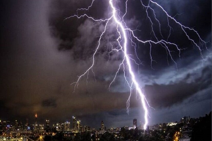 পাশাপাশি জেলার সবকটি ঘূর্ণিঝড় আশ্র‌য় কেন্দ্রের পরিকাঠামোগত প্রস্তুতি খতিয়ে দেখতে পুলিশ ও প্রশাসনিক আধিকরিকরা ঘুরে দেখছেন। আশ্র‌য়কেন্দ্রগুলিতে পানীয়জল, বিদ্যুৎ পরিষেবা ঠিকমতো কাজ করছে কি না তা নিশ্চিত করা হচ্ছে। এছাড়া প্রাইমারি ও হাইস্কুল চিহ্নিত করা হয়েছে। প্রয়োজনে মানুষকে দ্রুত সরিয়ে আনা হবে। প্রতিটি ব্লকে ত্রাণ, পানীয় জল মজুত রাখতে বলা হয়েছে।