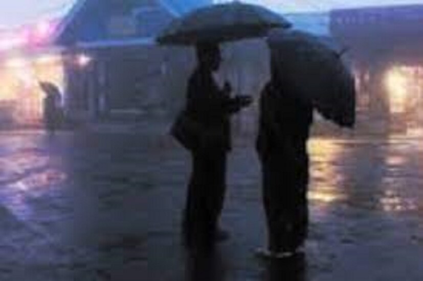 এরফলেই বৃষ্টিপাতের সম্ভাবনা রয়েছে সিকিম, দার্জিলিং, কালিম্পং, আলিপুরদুয়ার ও জলপাইগুড়িতে ৷ প্রতীকী ছবি ৷