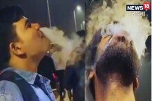 বিস্কুট মুখে দিতেই বেরোচ্ছে গলগল করে ধোঁয়া!